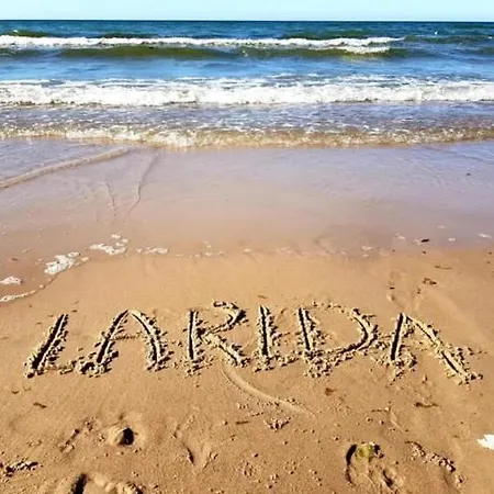 Semesterbostad Larida *